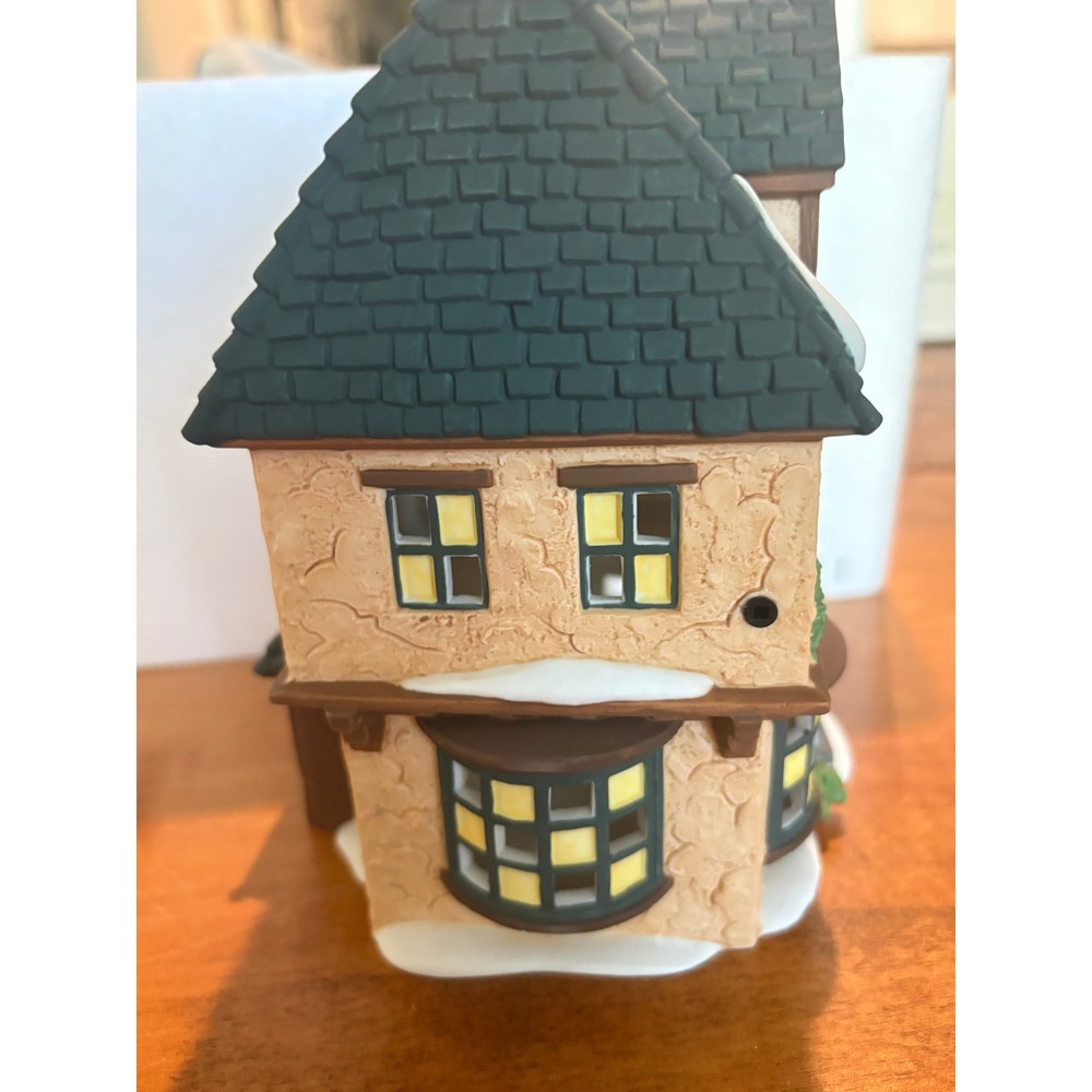 Dept 56 G. Choir's Weights & Scales Dickens Village Series 1997 Christmas House - Picture 4 of 5